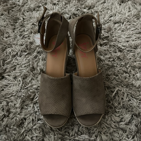 Jellypop Suede Wedge Heels ( COMFORT FIT ) - Picture 3 of 4